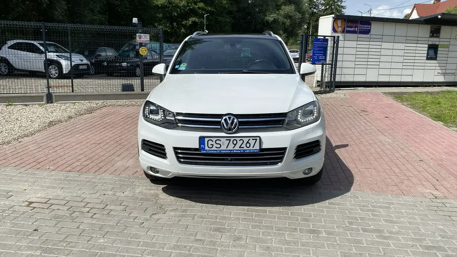 VOLKSWAGEN Touareg -