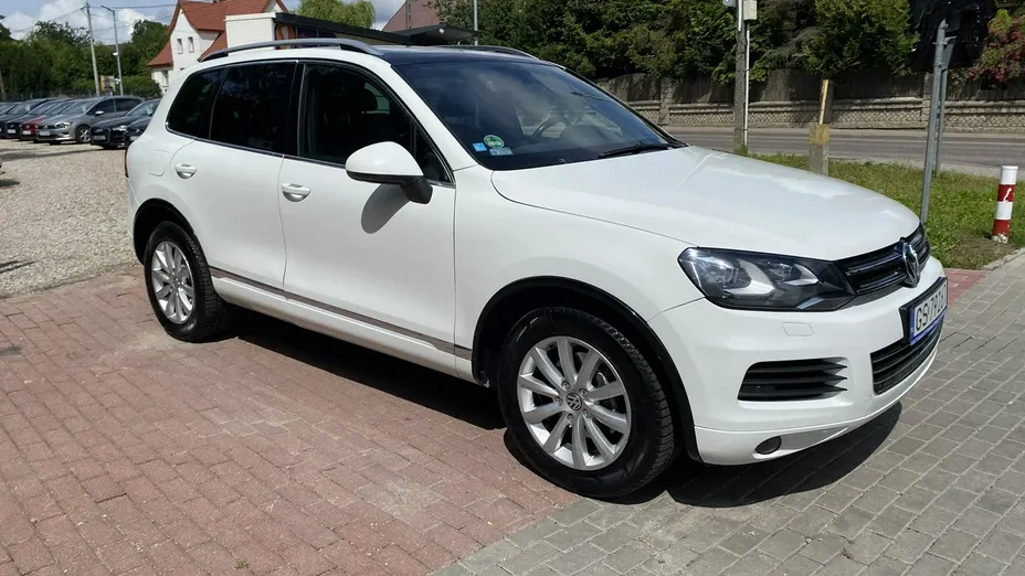VOLKSWAGEN Touareg -