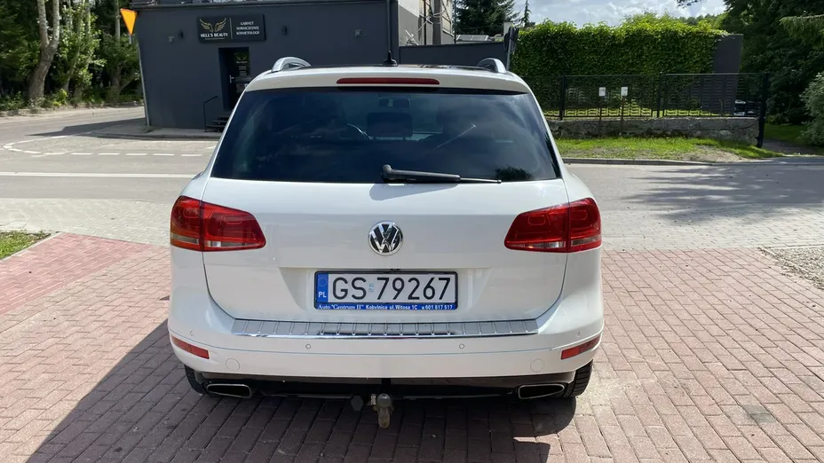 VOLKSWAGEN Touareg -