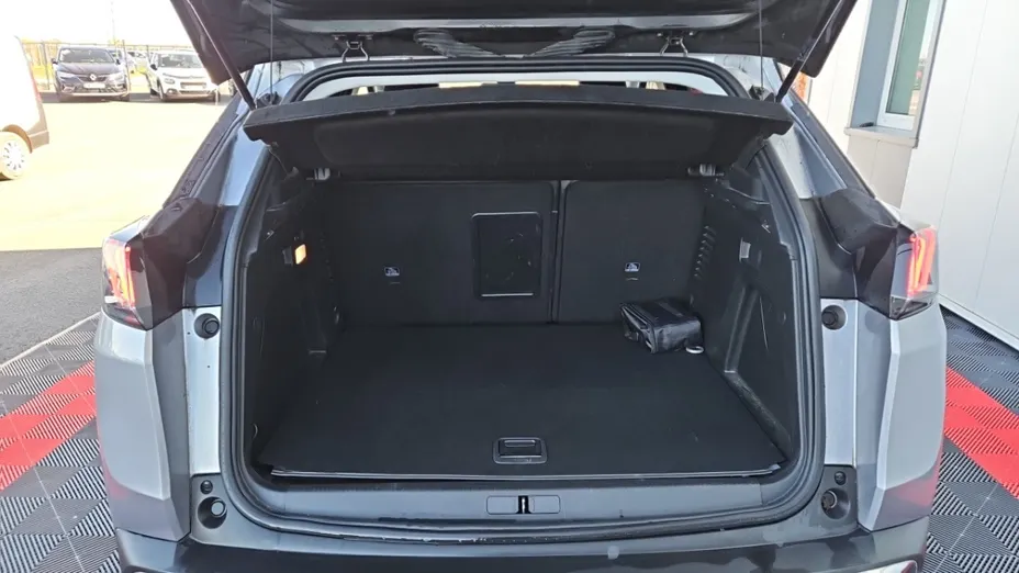 PEUGEOT 3008 -