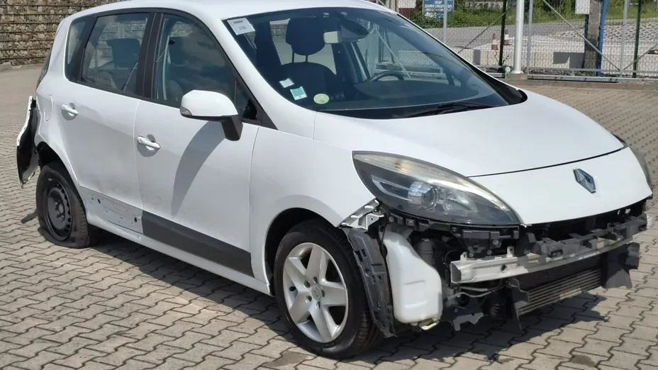 RENAULT Scenic -