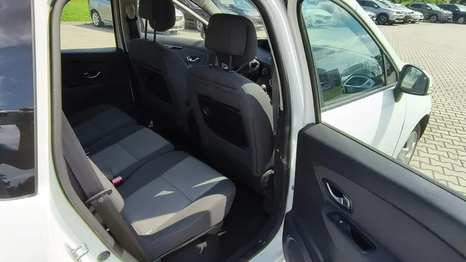 RENAULT Scenic -