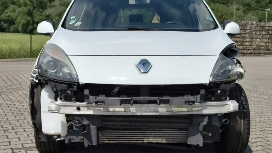 RENAULT Scenic -