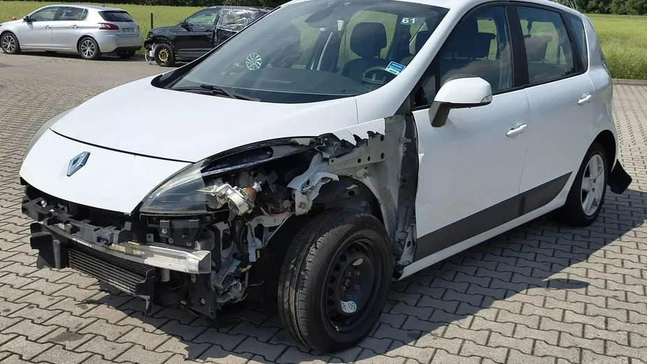 RENAULT Scenic -