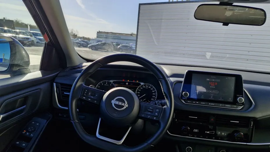 NISSAN Qashqai -