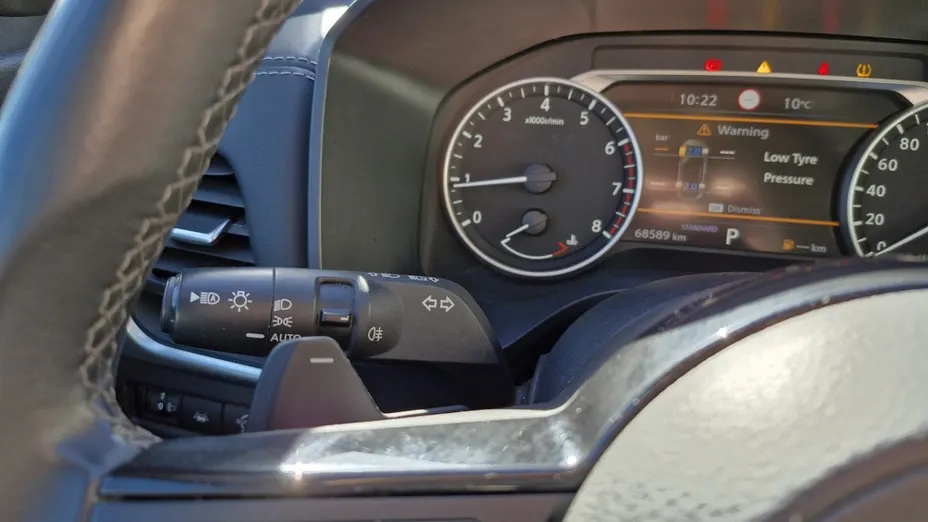 NISSAN Qashqai -
