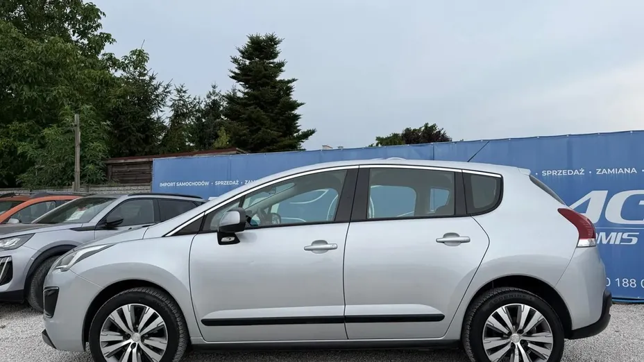PEUGEOT 3008 -