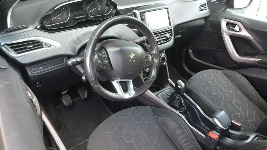 PEUGEOT 2008 -