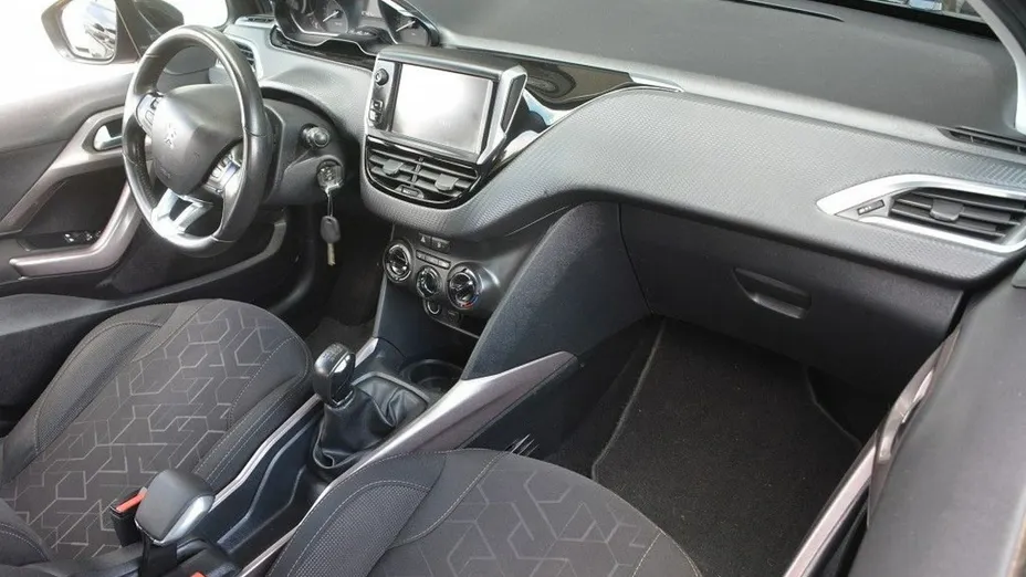 PEUGEOT 2008 -