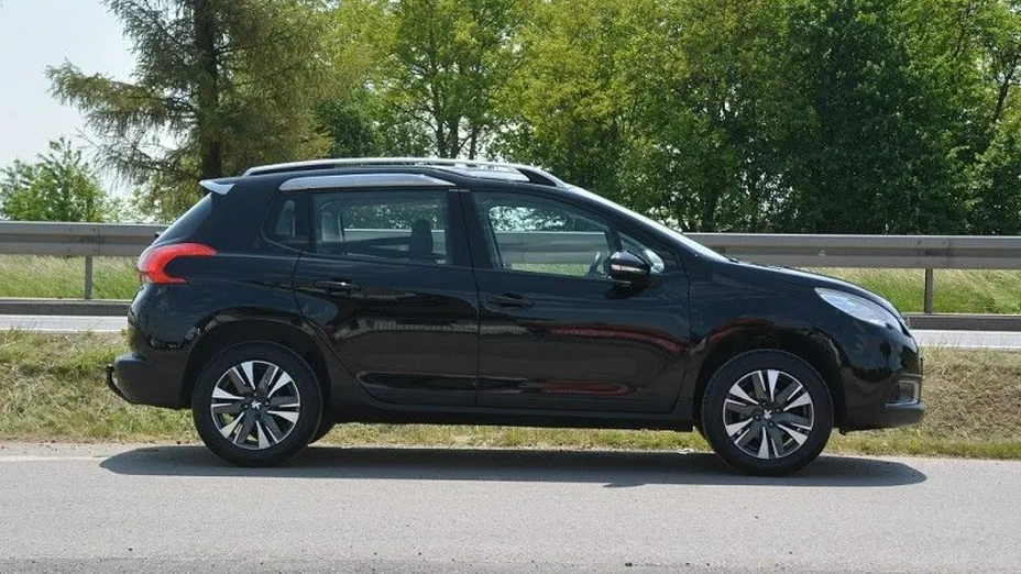 PEUGEOT 2008 -