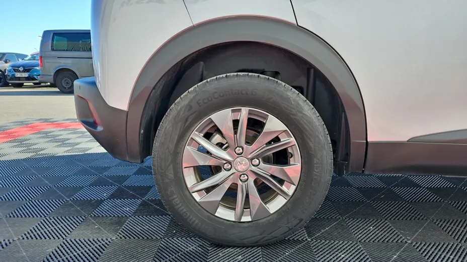 PEUGEOT 2008 -