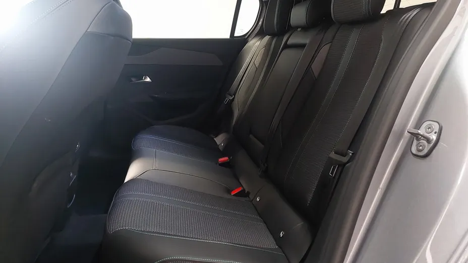 PEUGEOT 308 -