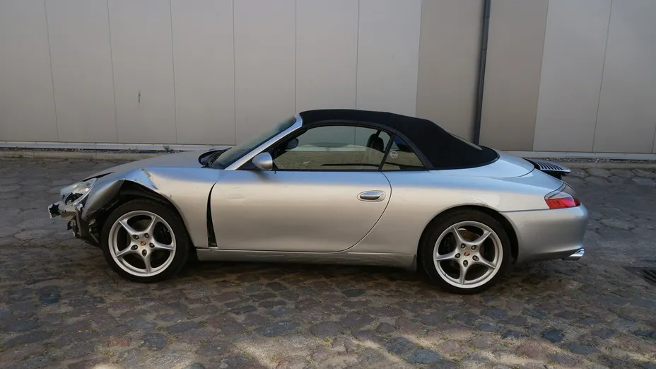 PORSCHE 911 -