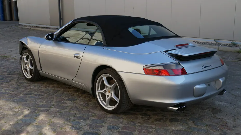 PORSCHE 911 -