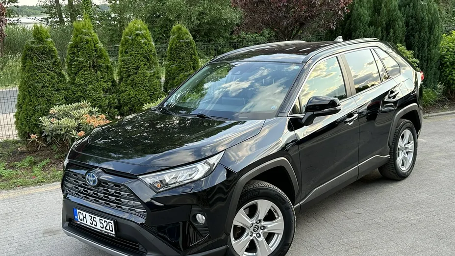 TOYOTA RAV4 -