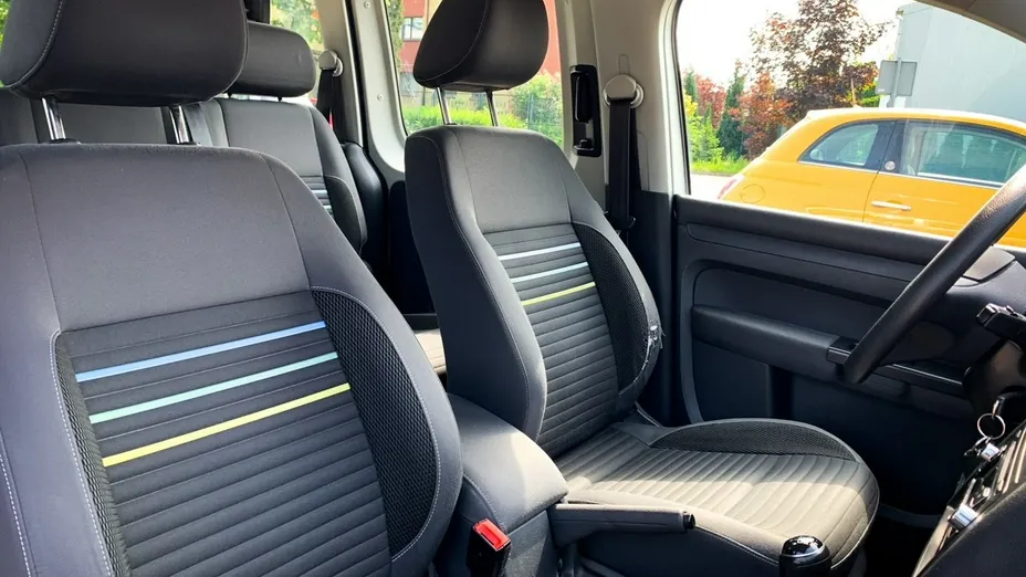 VOLKSWAGEN Caddy -