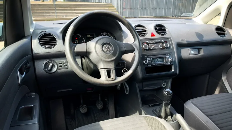 VOLKSWAGEN Caddy -