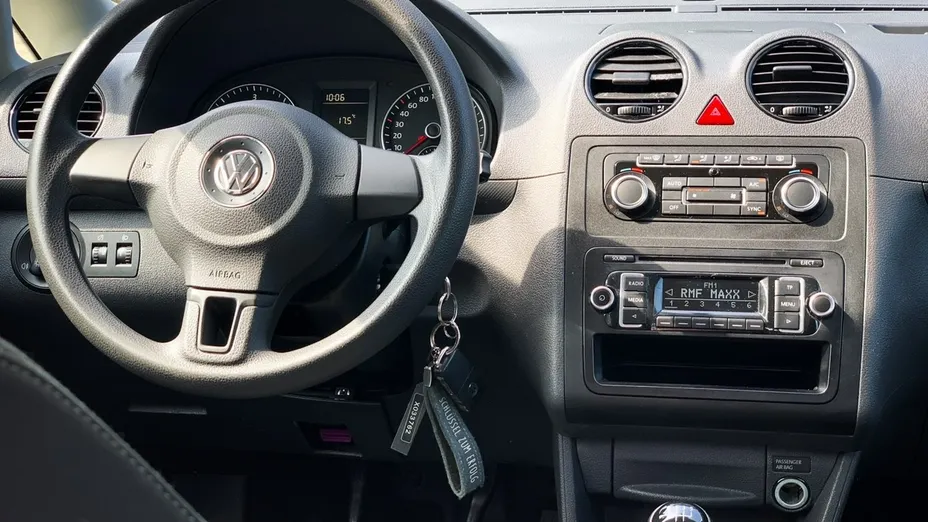 VOLKSWAGEN Caddy -