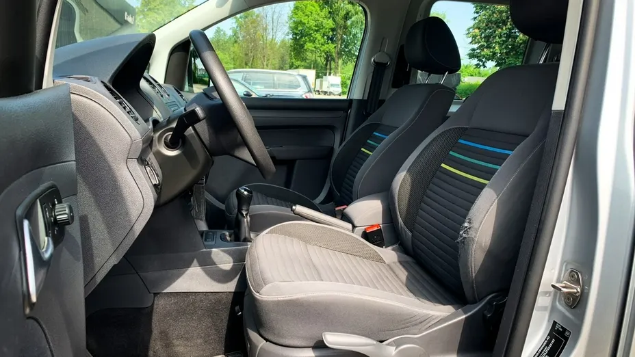 VOLKSWAGEN Caddy -