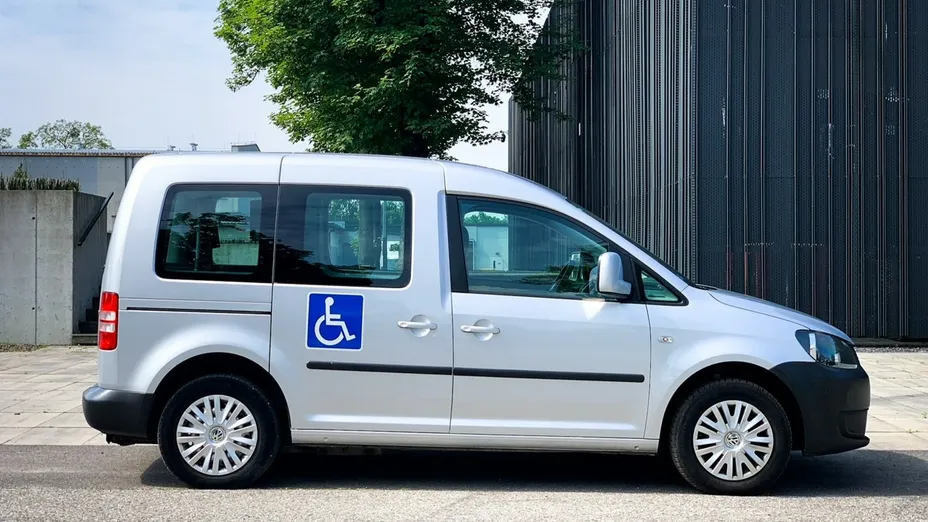 VOLKSWAGEN Caddy -