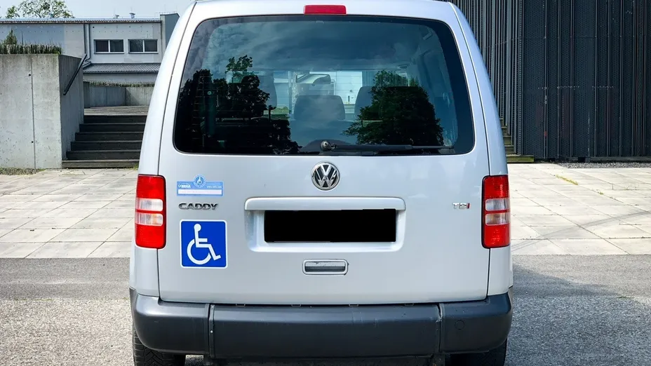VOLKSWAGEN Caddy -