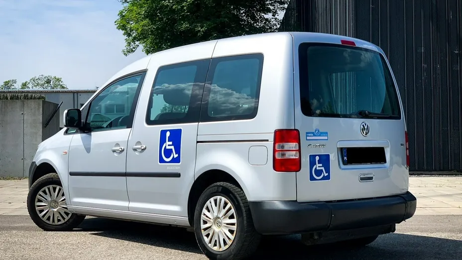 VOLKSWAGEN Caddy -