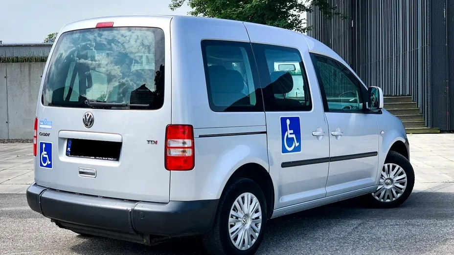 VOLKSWAGEN Caddy -