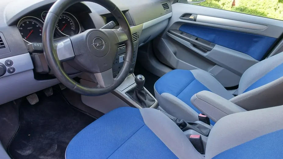 OPEL Astra -