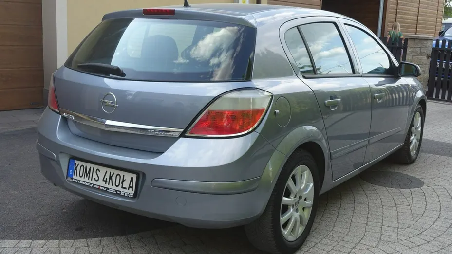 OPEL Astra -