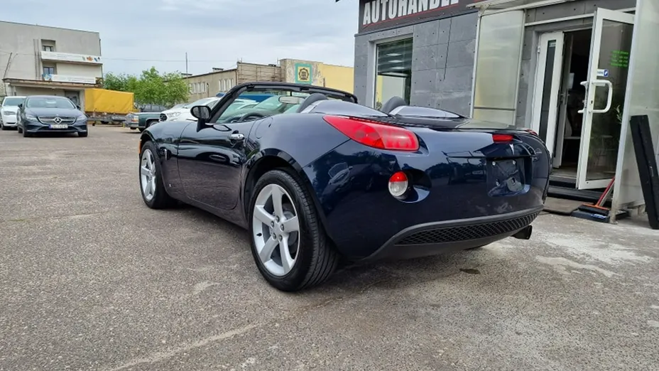 PONTIAC Solstice -