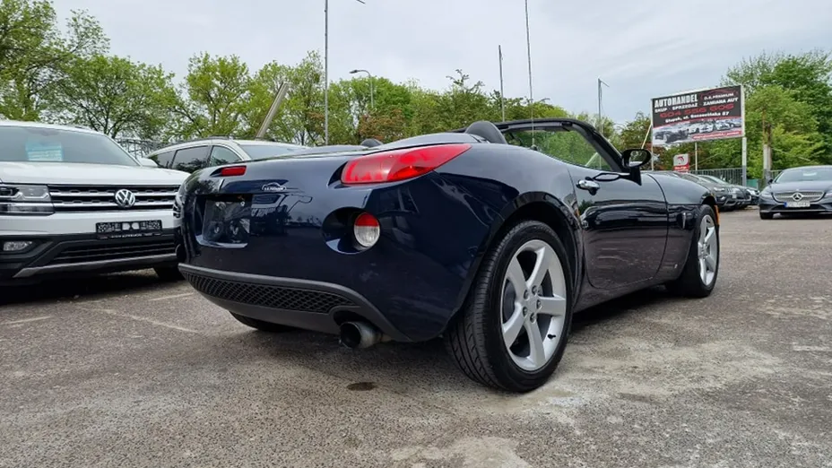 PONTIAC Solstice -