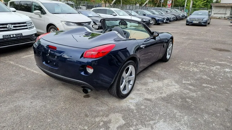 PONTIAC Solstice -