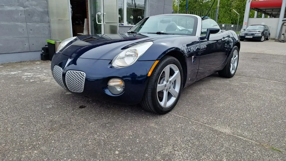 PONTIAC Solstice -