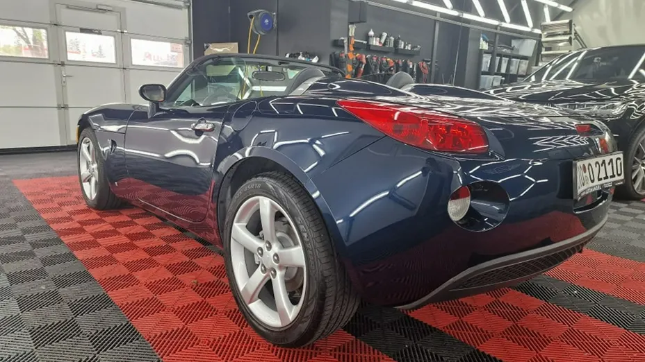 PONTIAC Solstice -