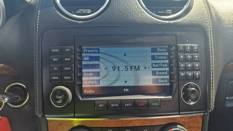 MERCEDES-BENZ GL -