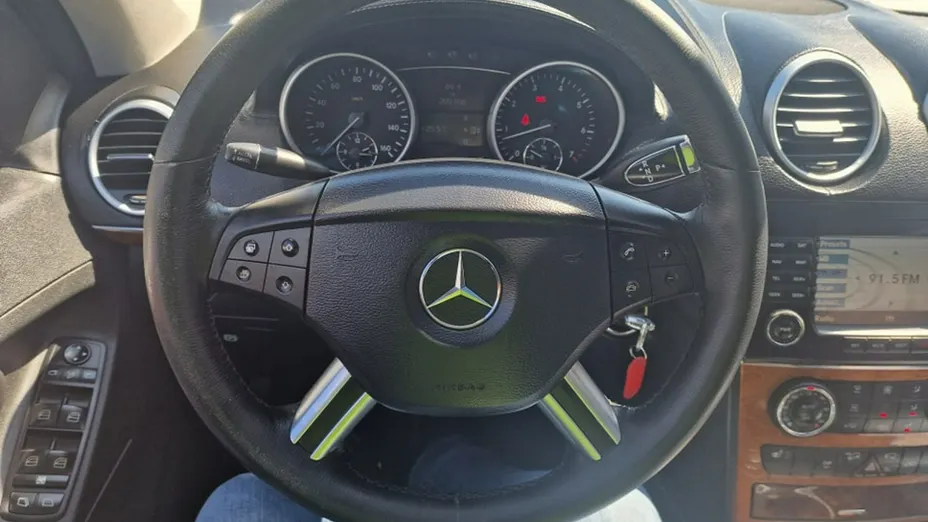 MERCEDES-BENZ GL -