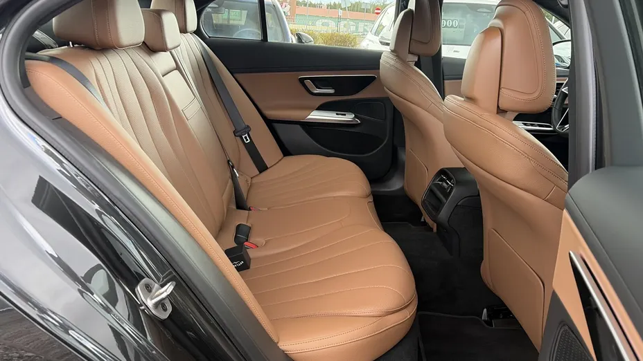 MERCEDES-BENZ E Klasa E 220 d mHEV 4-Matic Avantgarde 9G-Tronic