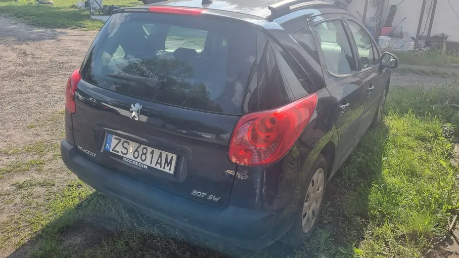 PEUGEOT 207 -