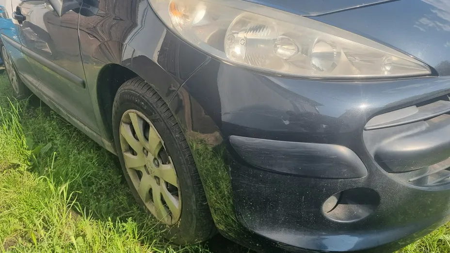 PEUGEOT 207 -