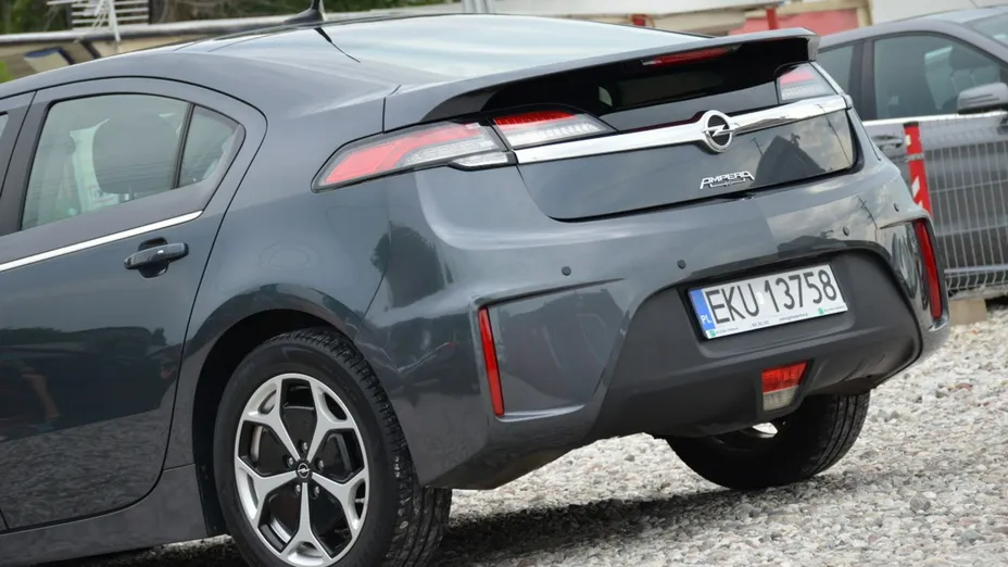 OPEL Ampera -