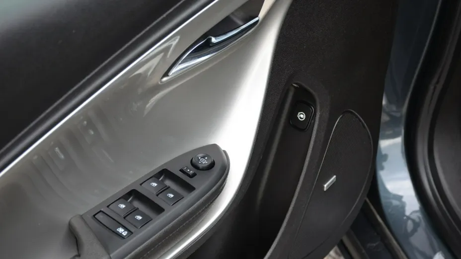 OPEL Ampera -