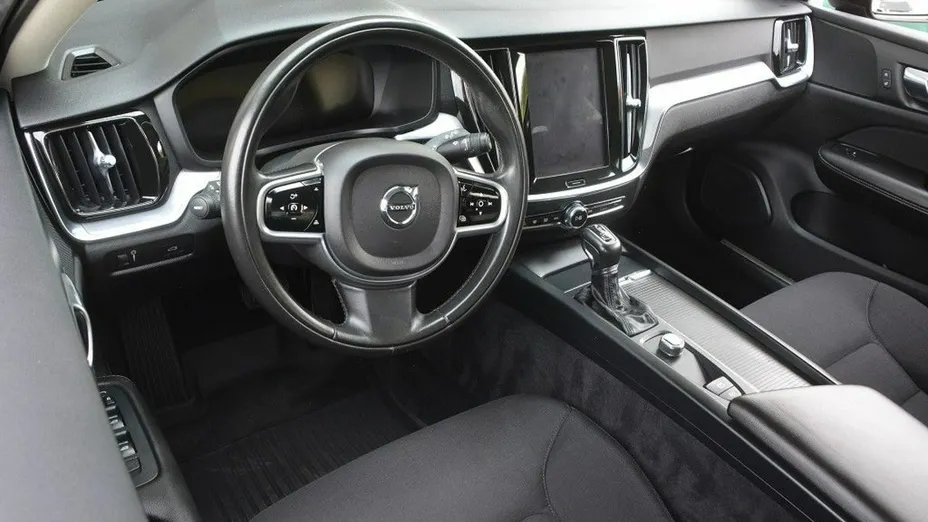 VOLVO V60 -