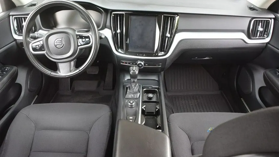 VOLVO V60 -