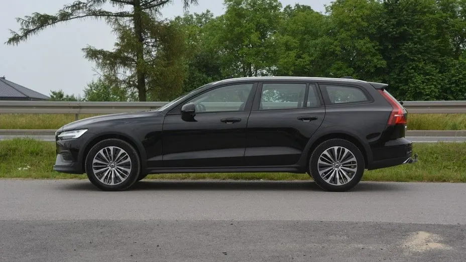 VOLVO V60 -