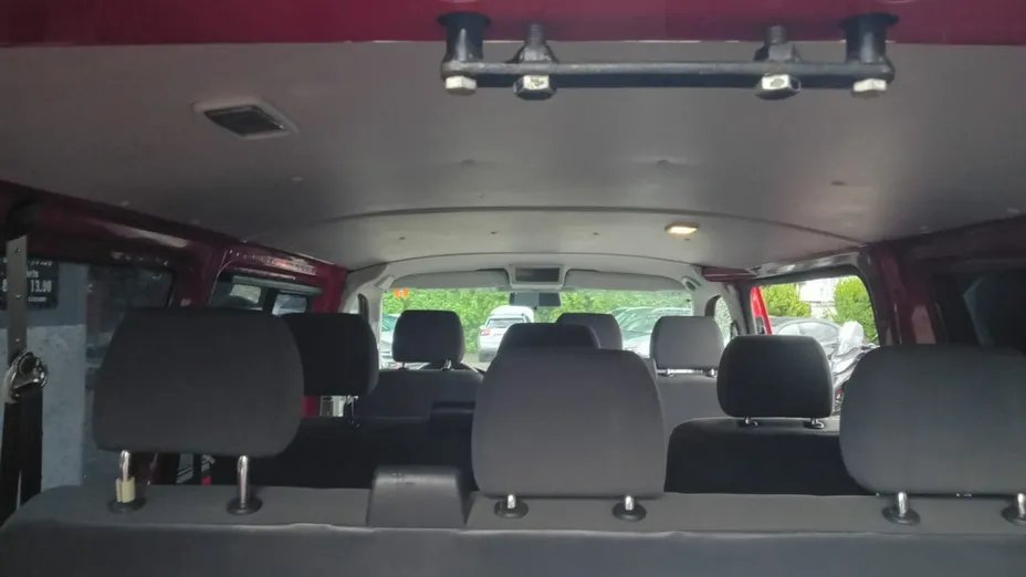 VOLKSWAGEN Transporter -
