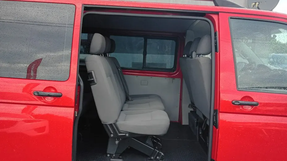 VOLKSWAGEN Transporter -
