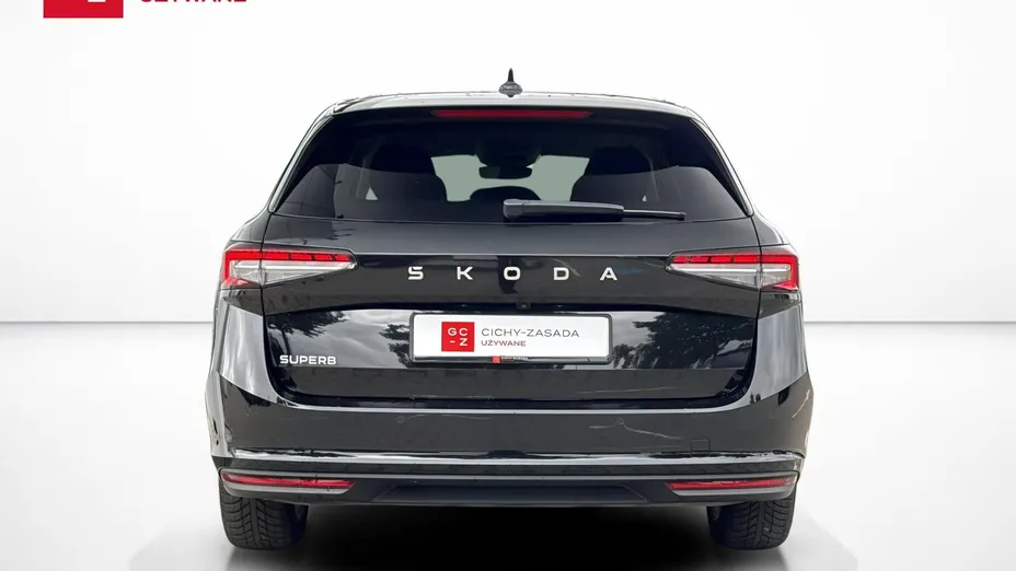 SKODA Superb -