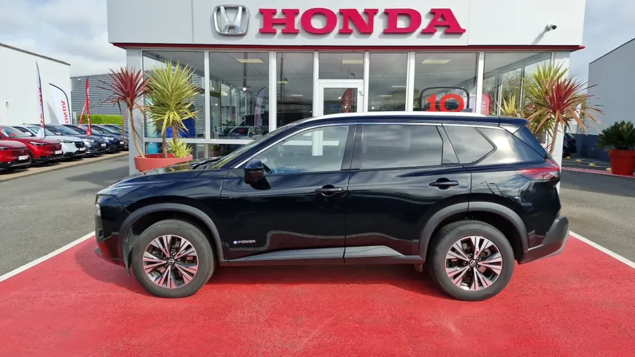NISSAN X-Trail -