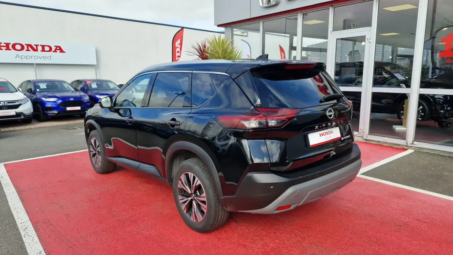 NISSAN X-Trail -