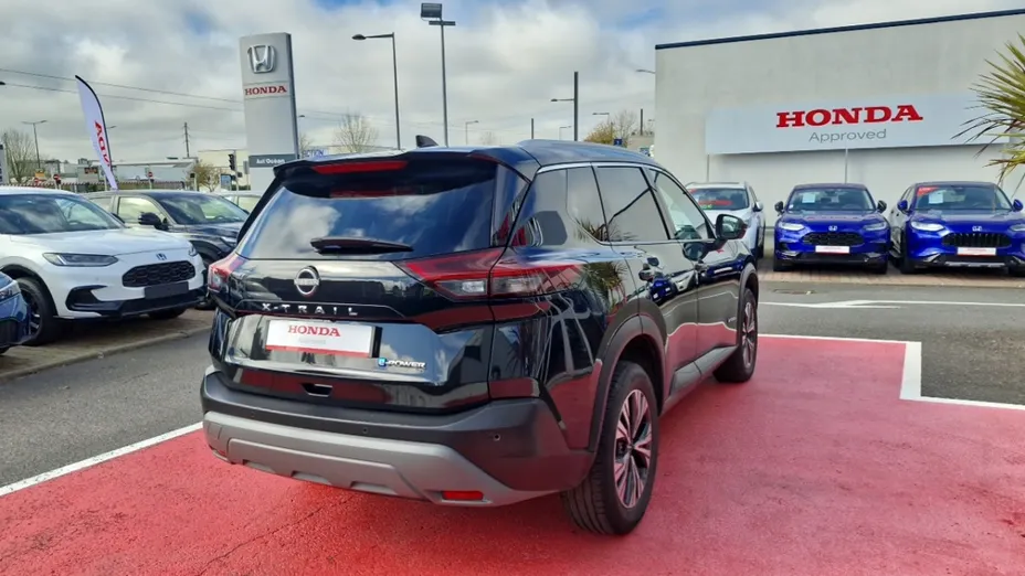 NISSAN X-Trail -
